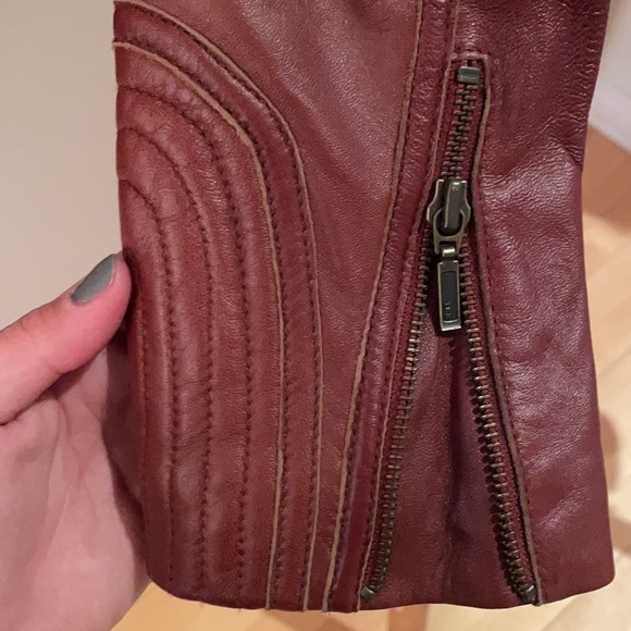 Danier leather bomber jacket size Small, Red - Picture 4 of 4